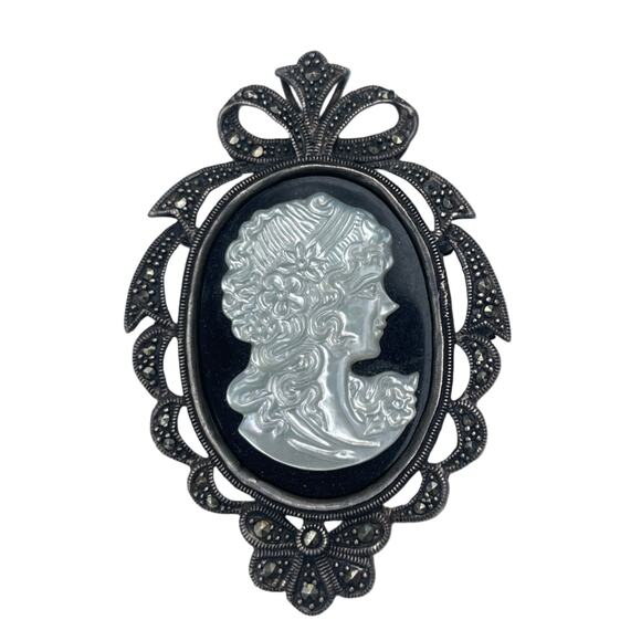 Vintage Cameo Brooch Pendant Sterling Silver - 20 grams